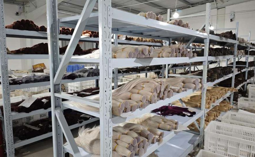 Bulk Hair Manufacturing 8-Step Process bulk hair manufacturing process showing raw hair transformation